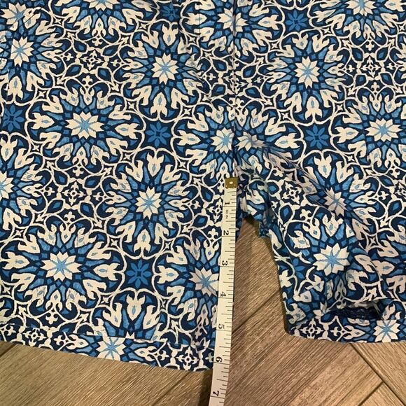 J.McLaughlin Patterned Shorts - Picture 9 of 10